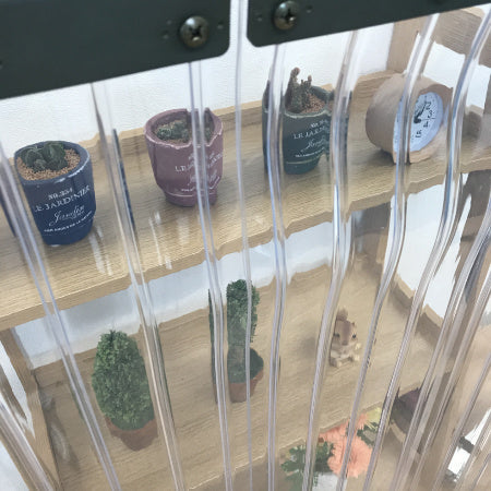 【特価】スワロンストリップドアシートリブ付き防炎静電透明2mmx200mm(10m乱巻)