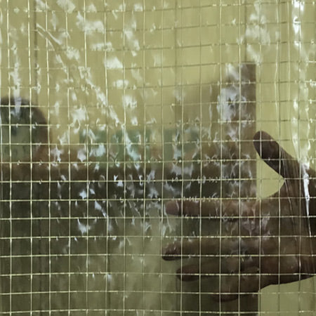 【防炎・薄手・防虫・帯電防止】オプトロンシート03防炎グリーン 0.3mm 糸入り透明ビニール(VP-300P)